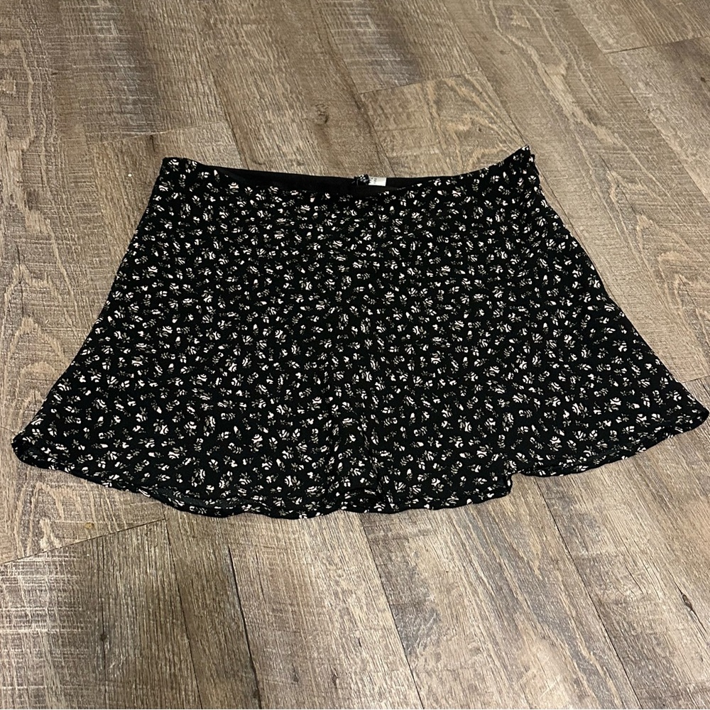 H&M Black and White Skater Mini Skirt